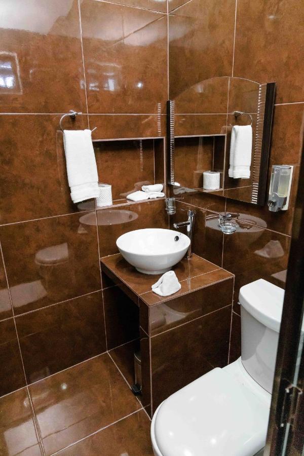 Hotel Naomi City Center บากาลาร์ ภายนอก รูปภาพ