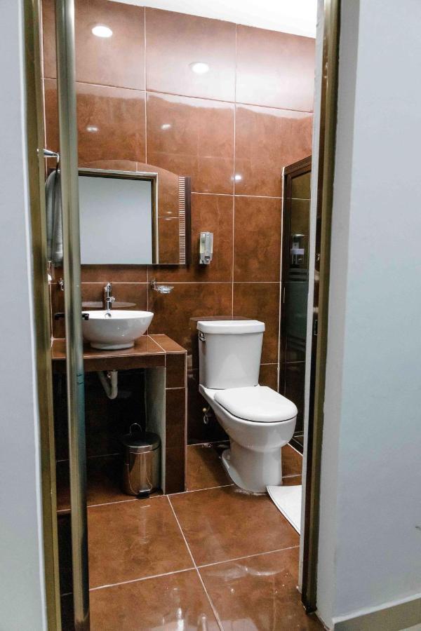 Hotel Naomi City Center บากาลาร์ ภายนอก รูปภาพ